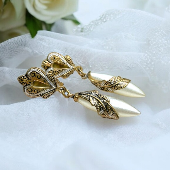 🌺Vintage Signed Damascene Pearl Earrings - Picture 3 of 11